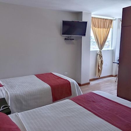 Hotel Versailles Ambato Eksteriør billede