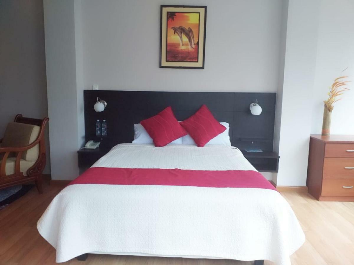 Hotel Versailles Ambato Eksteriør billede